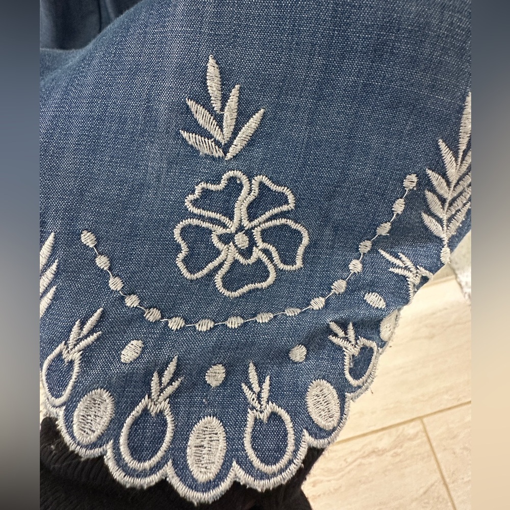 Tommy Bahama‎ Dress - Chambray / Denim Sundress, Asymmetrical Hem w/Embroidery. - Picture 6 of 11